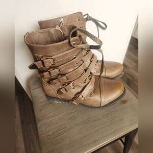 Yoki Combat/biker Women's Tan Buckle Ankle Boots